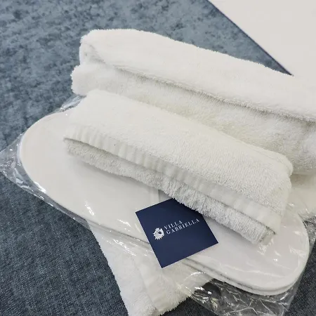 Pensión Gabriella - & Breakfast 4*